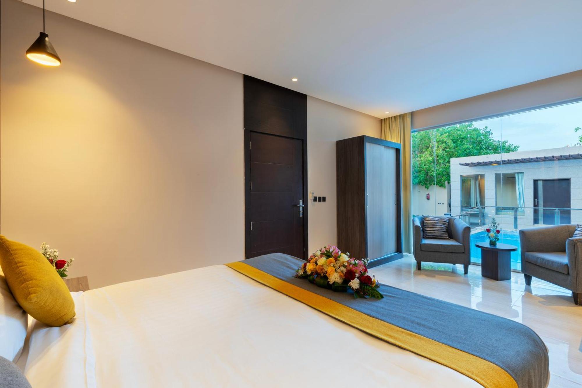 The Corner - Resort 4*